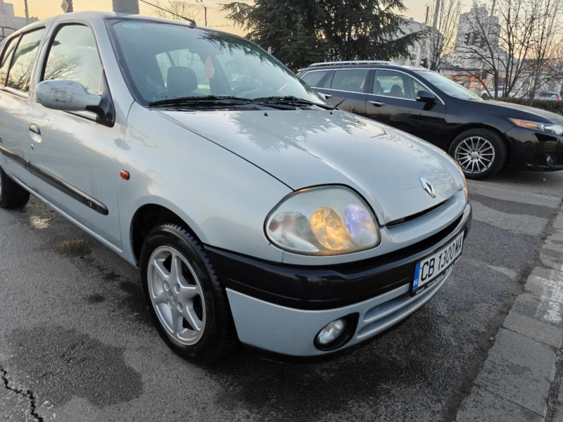 Renault Clio, снимка 12 - Автомобили и джипове - 52904655