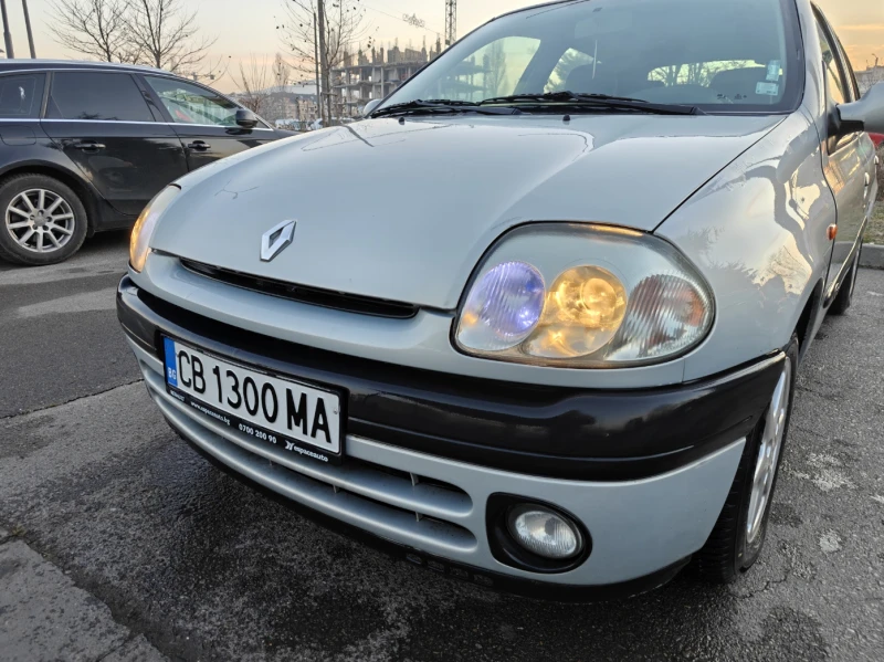 Renault Clio, снимка 11 - Автомобили и джипове - 52904655