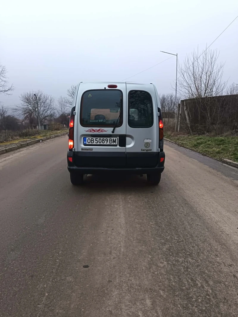 Renault Kangoo 1.6 газ/бензин, снимка 4 - Автомобили и джипове - 53130807