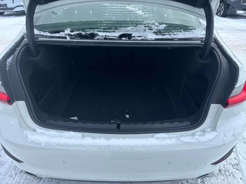 BMW 330 * xDrive * CARFAX * ПОДГРЕВИ * ЗАДНА КАМЕРА, снимка 15 - Автомобили и джипове - 53293988