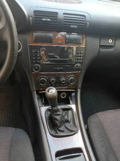 Mercedes-Benz C 180 6 ск. Обслужен Facelift  - изображение 7