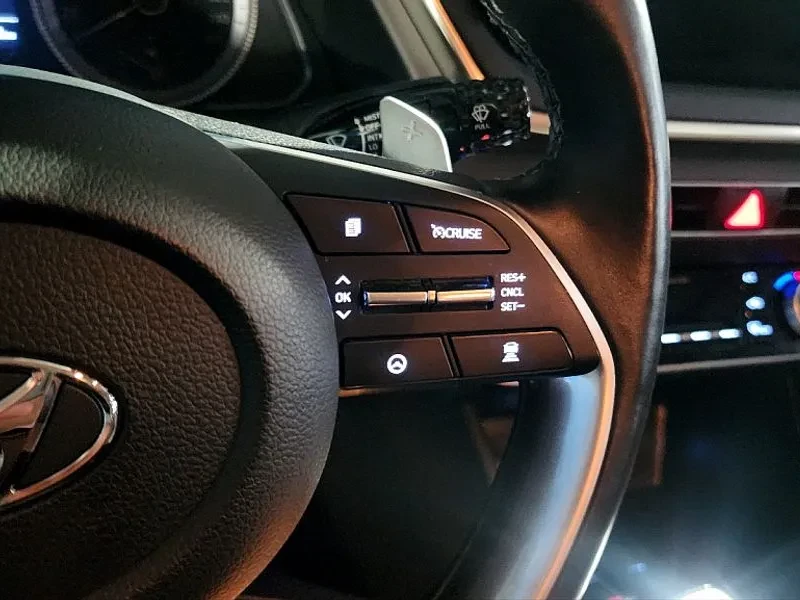 Hyundai Sonata 2.0 Premium, снимка 13 - Автомобили и джипове - 56408763