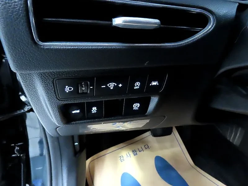 Hyundai Sonata 2.0 Premium, снимка 14 - Автомобили и джипове - 56408763