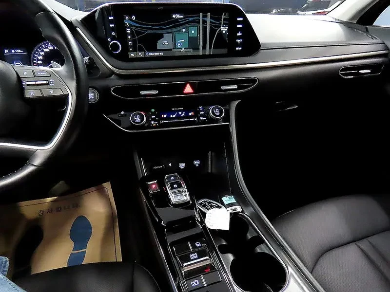 Hyundai Sonata 2.0 Premium, снимка 9 - Автомобили и джипове - 56408763