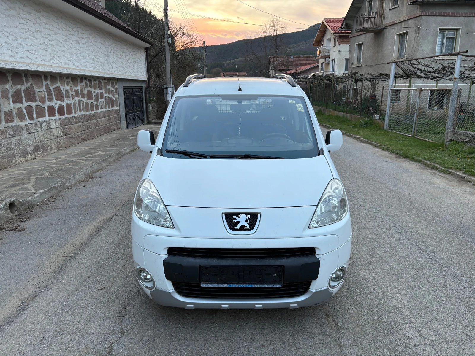 Peugeot Partner 1.6 HDI N1 5+ 1 | Mobile.bg — изображение 1