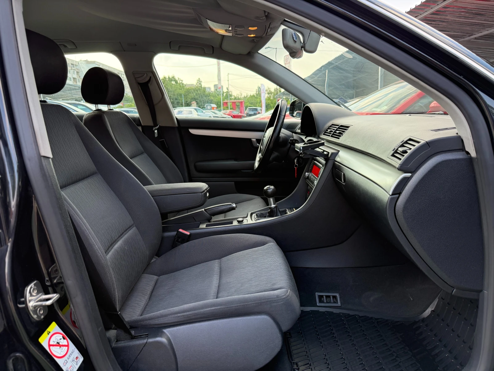 Audi A4 2.0TDI,  S-LINE - изображение 10