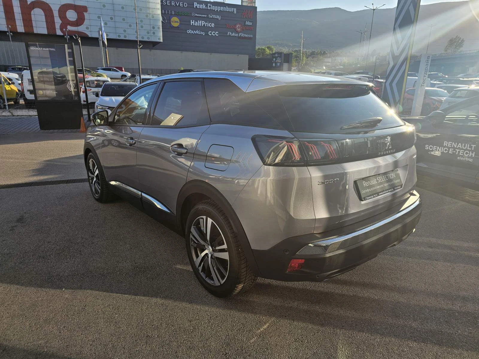 Peugeot 3008 1.6 Plug-In Hybrid 180 hp - изображение 4