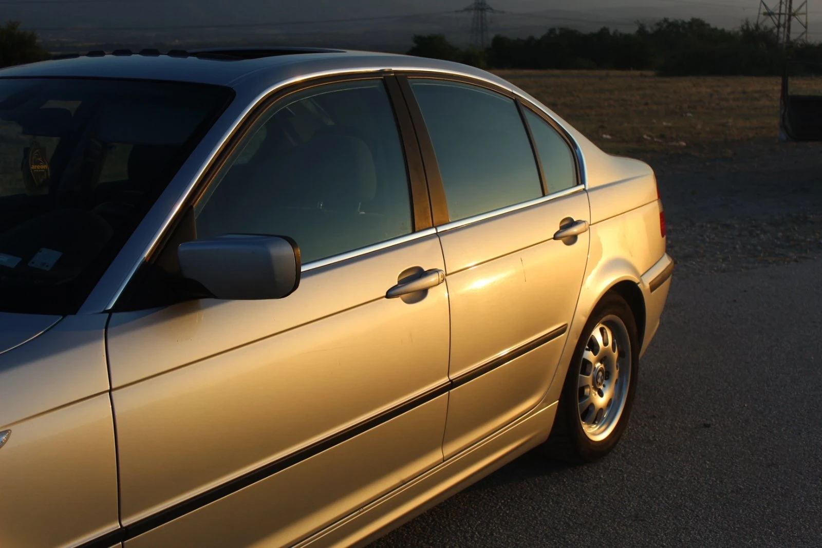 BMW 320  - изображение 5