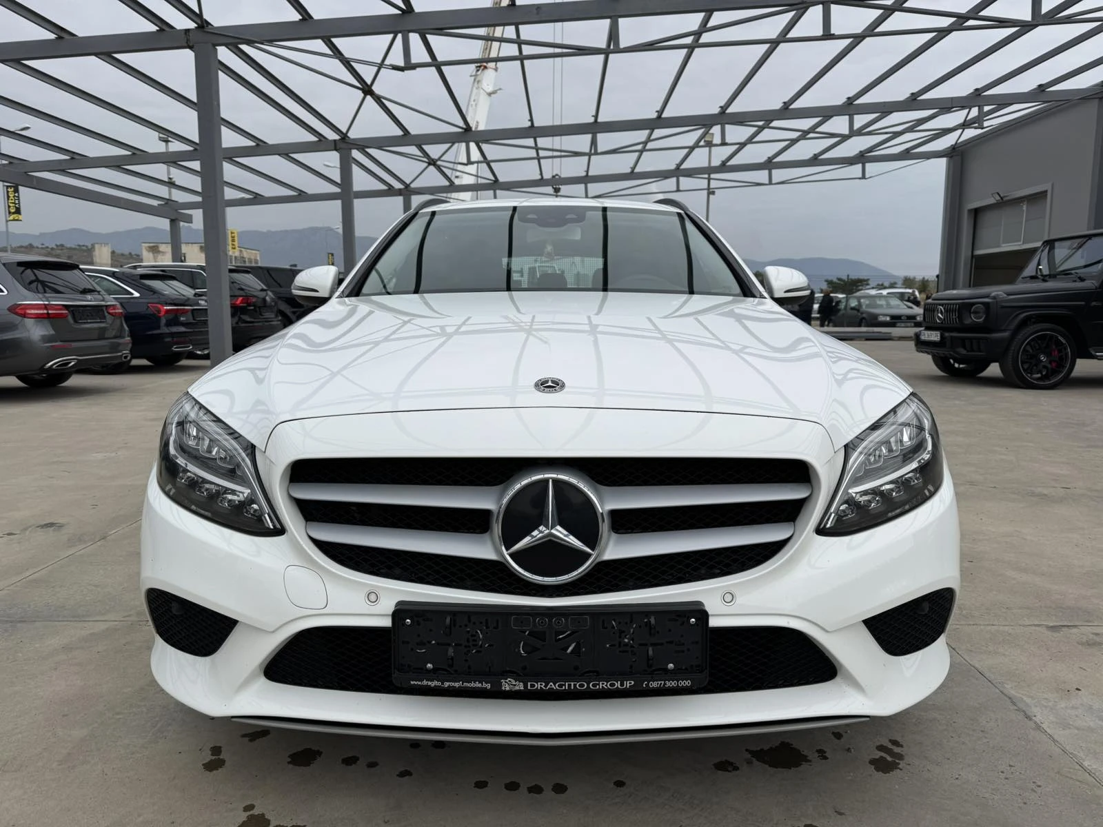 Mercedes-Benz C 220 160ps* 6ск* Facelift* LED* НАВИ* Теглич*  - изображение 8