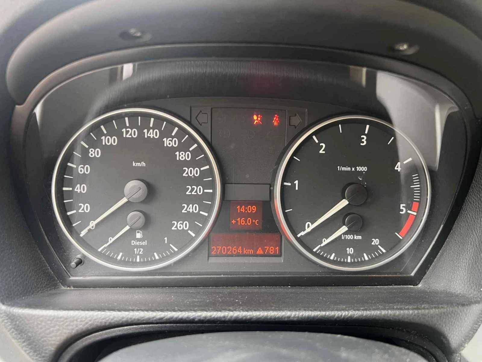 BMW 320  - изображение 6