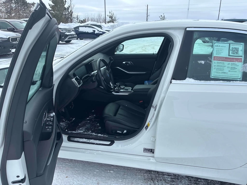 BMW 330 * xDrive * CARFAX * �������� * ����� ������ | Mobile.bg � ����������� 13