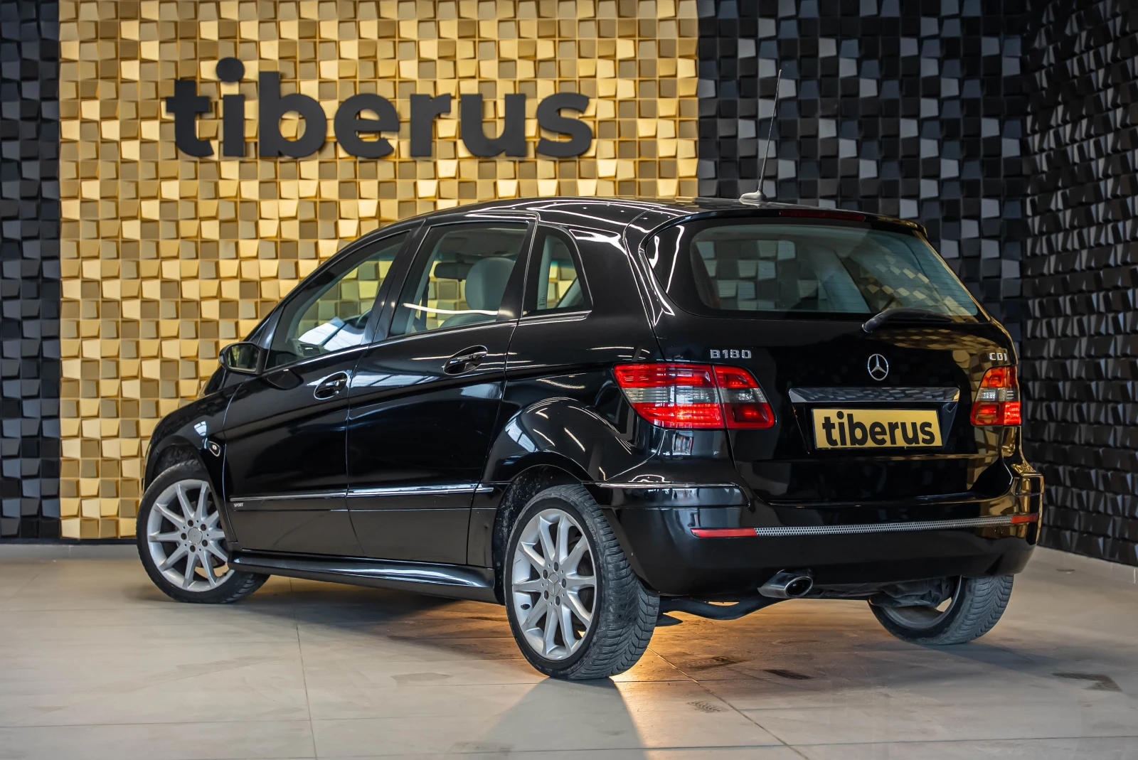 Mercedes-Benz B 180 CDI - изображение 2