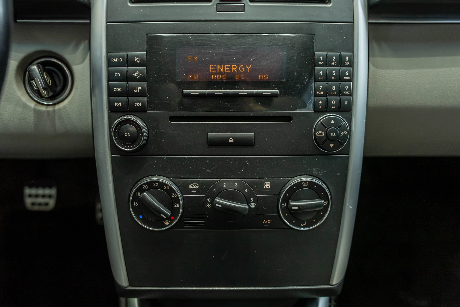 Mercedes-Benz B 180 CDI, снимка 15 - Автомобили и джипове - 53733836