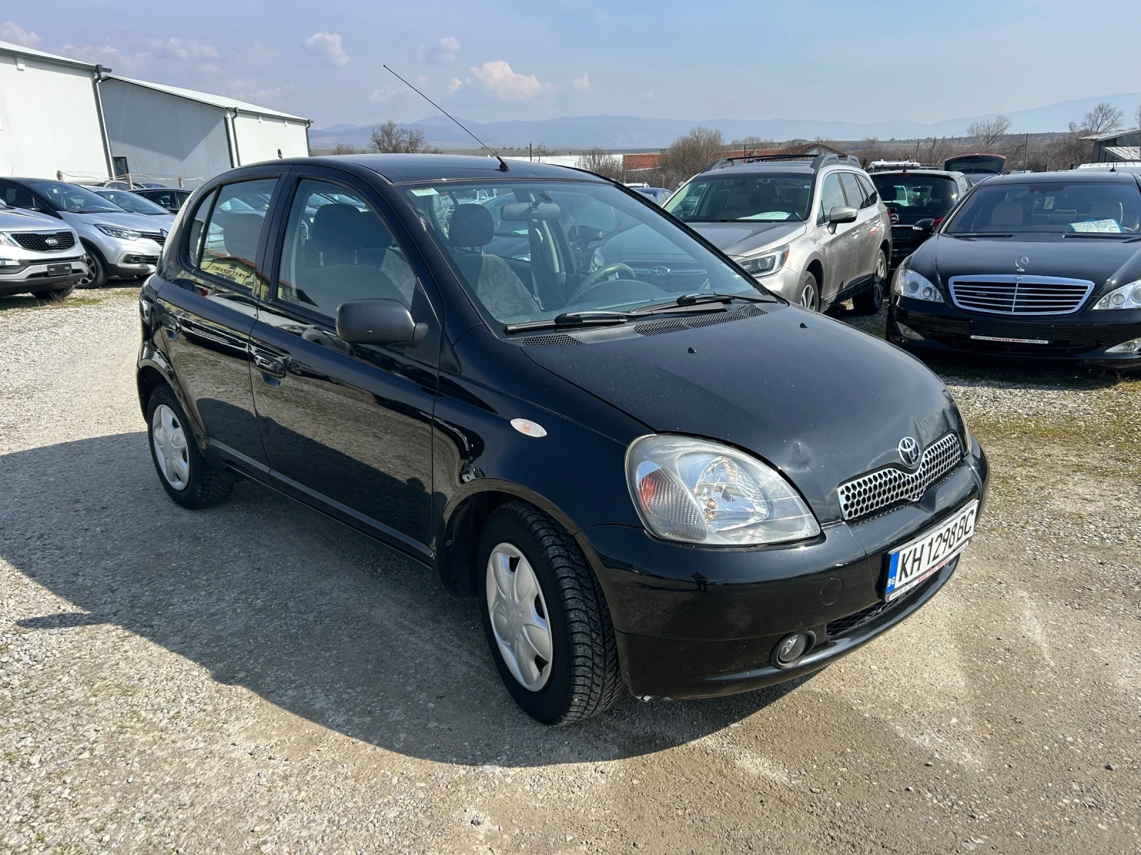 Toyota Yaris perfekt, снимка 3 - Автомобили и джипове - 53811493