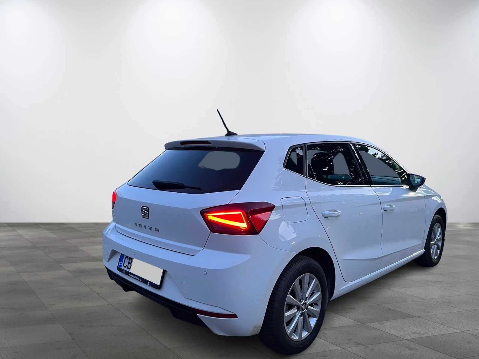 Seat Ibiza TSI 115 к.с Xcellence, снимка 7 - Автомобили и джипове - 53828305