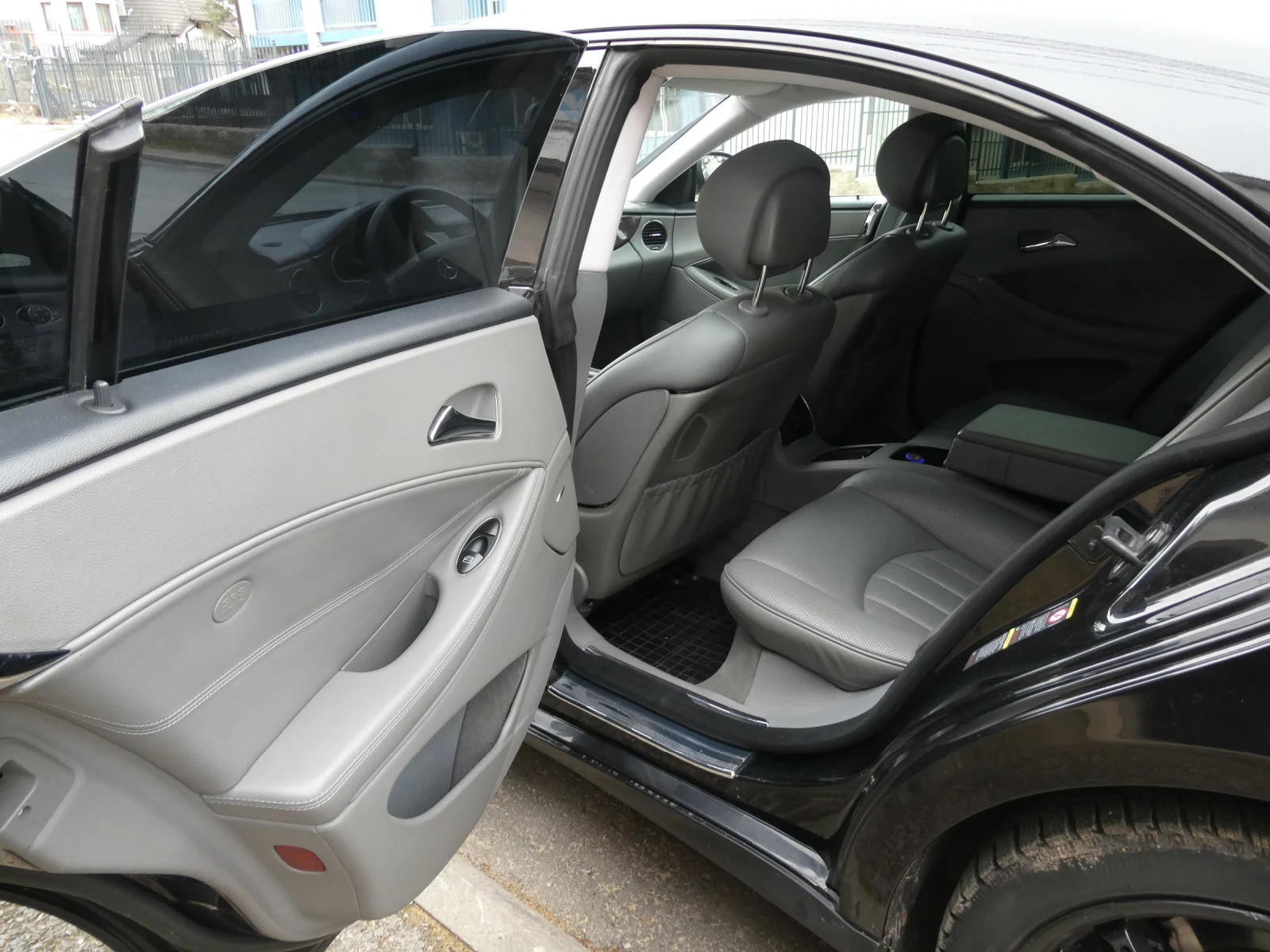 Mercedes-Benz CLS 350, снимка 13 - Автомобили и джипове - 54016358