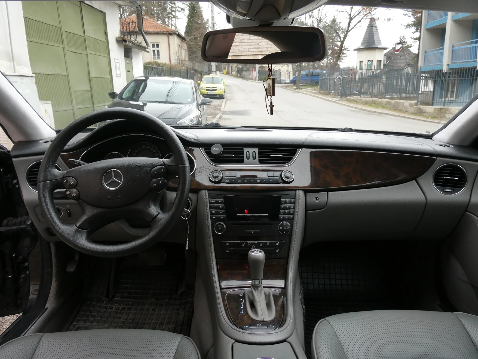 Mercedes-Benz CLS 350, снимка 10 - Автомобили и джипове - 54016358