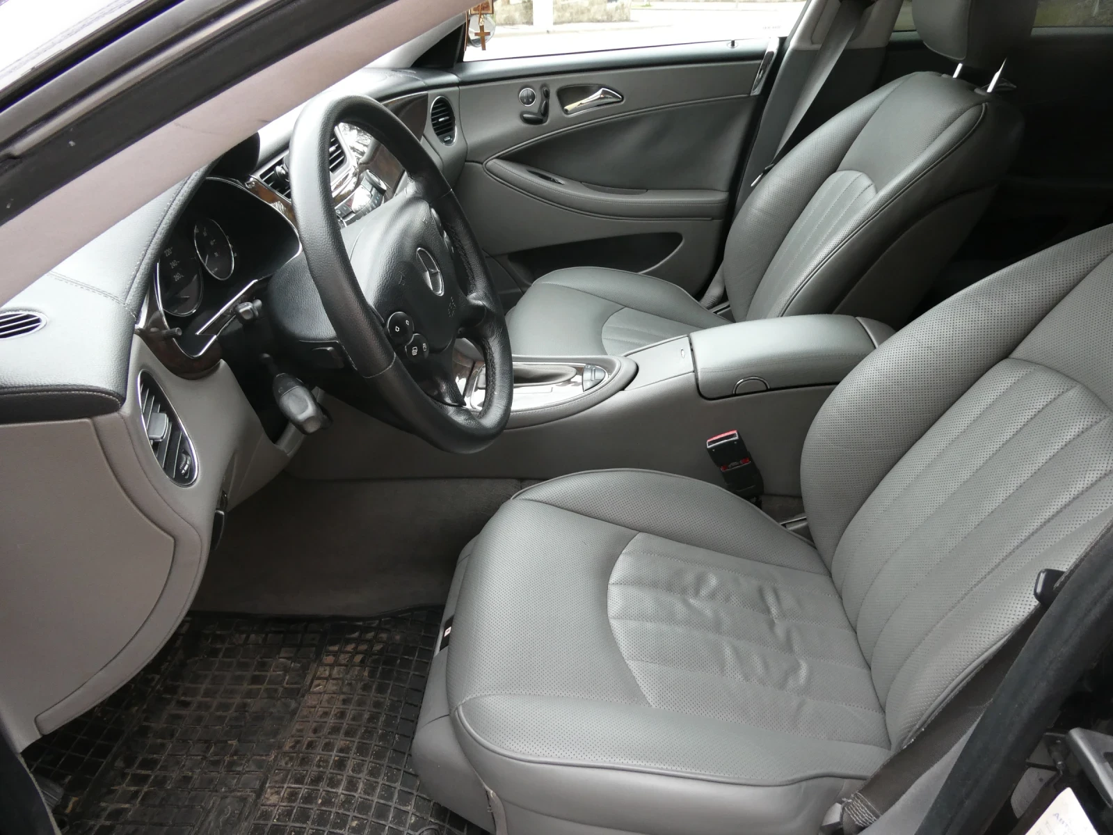 Mercedes-Benz CLS 350, снимка 9 - Автомобили и джипове - 54016358