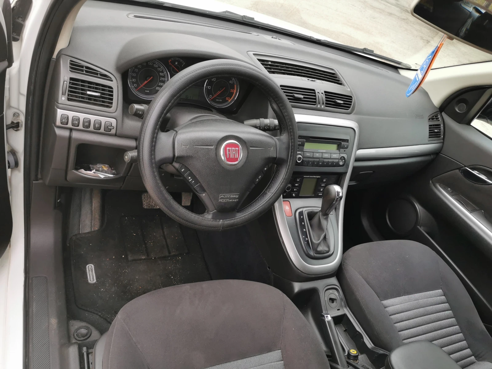Fiat Croma 1.9Mjet avtomat, снимка 10 - Автомобили и джипове - 54123865