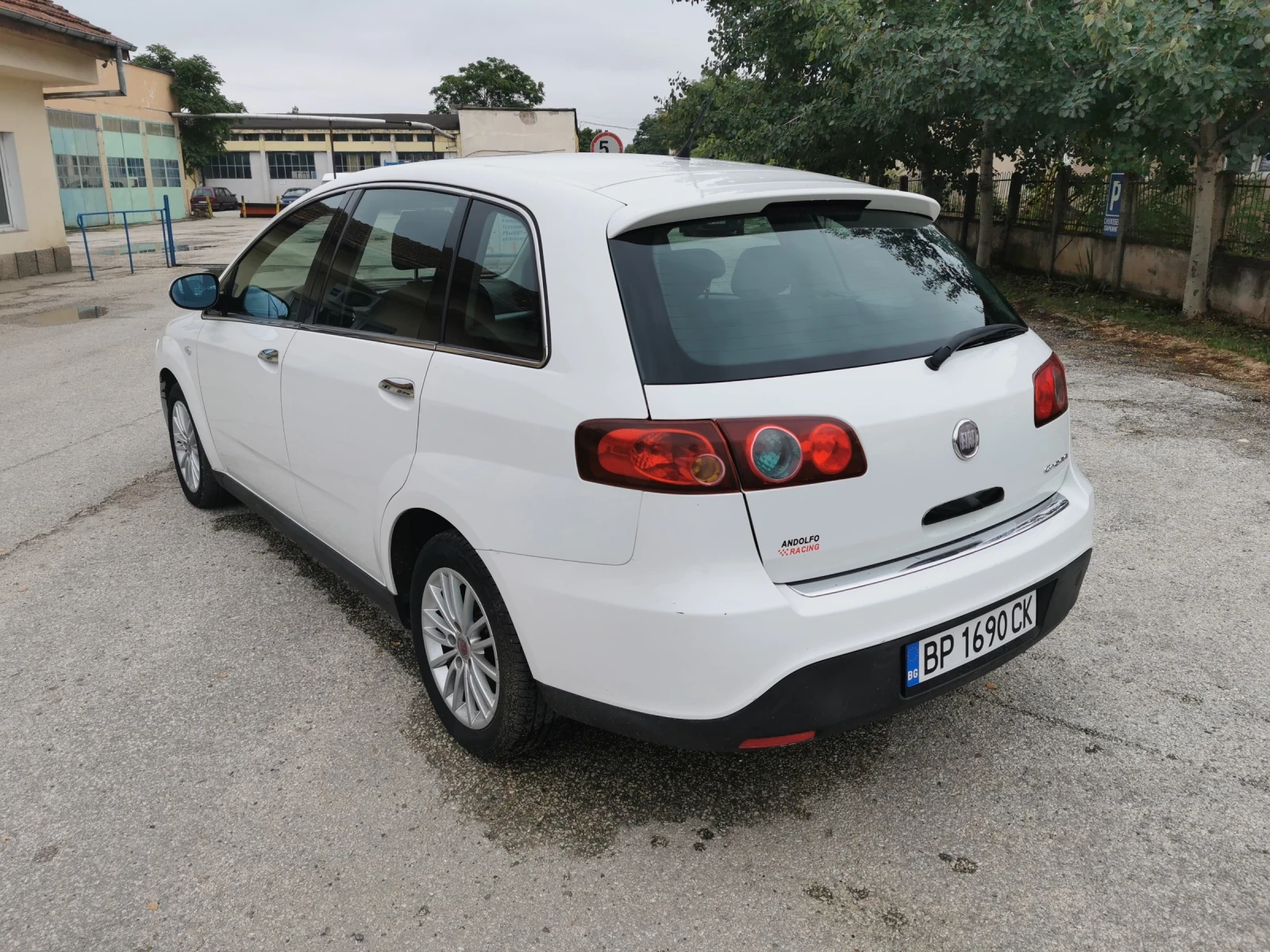 Fiat Croma 1.9Mjet avtomat, снимка 4 - Автомобили и джипове - 54123865
