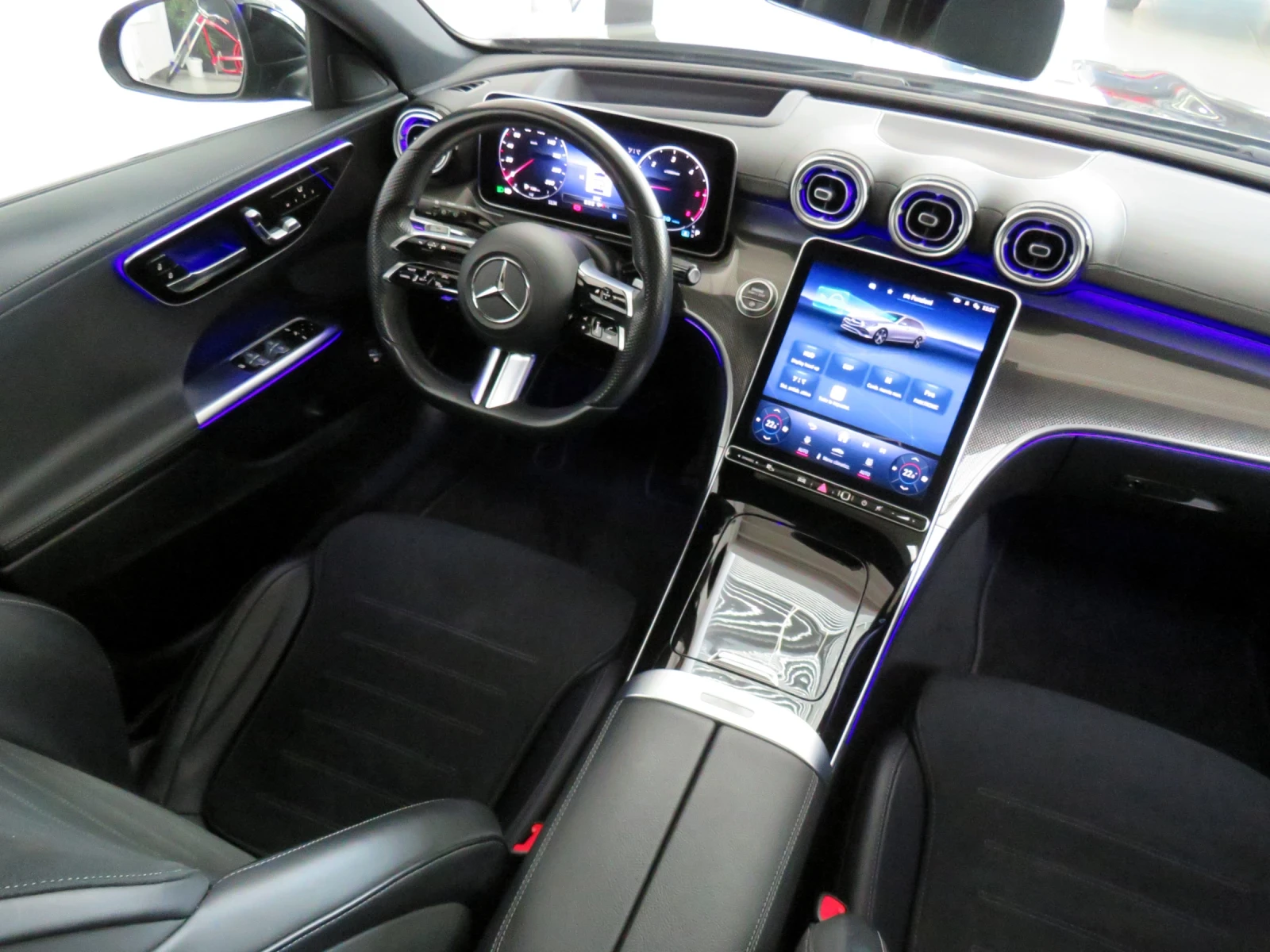 Mercedes-Benz C 300, снимка 12 - Автомобили и джипове - 54139462