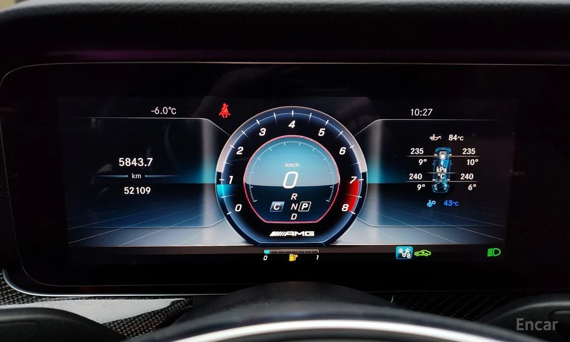 Mercedes-Benz E 63 AMG 4MATIC+ * BURMESTER 3D* HEAD-UP* CARBON* ПАНОРАМА, снимка 12 - Автомобили и джипове - 54218481