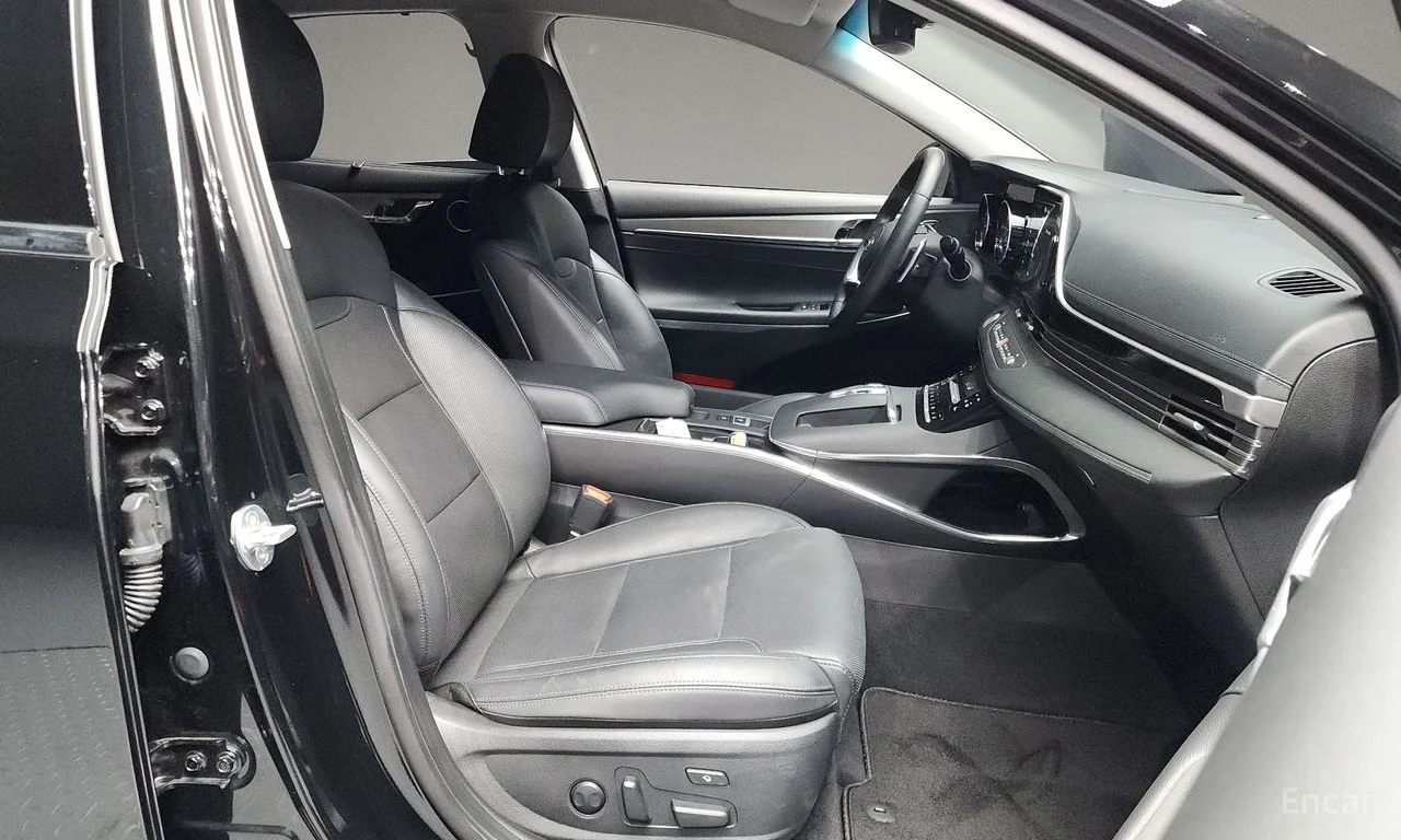 Hyundai Grandeur 3.3* EXCLUSIVE* ПОДГРЕВ* ОБДУХВАНЕ* LANE* ASSIST* , снимка 14 - Автомобили и джипове - 54575767