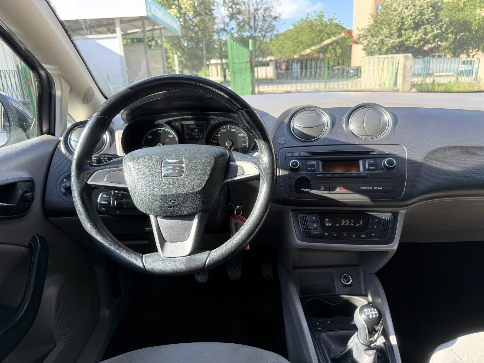 Seat Ibiza 1.6 TDI 105 к.с., снимка 10 - Автомобили и джипове - 54987600