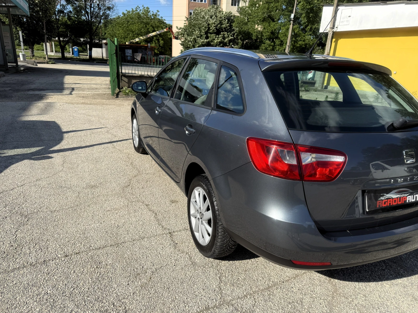 Seat Ibiza 1.6 TDI 105 к.с., снимка 4 - Автомобили и джипове - 54987600