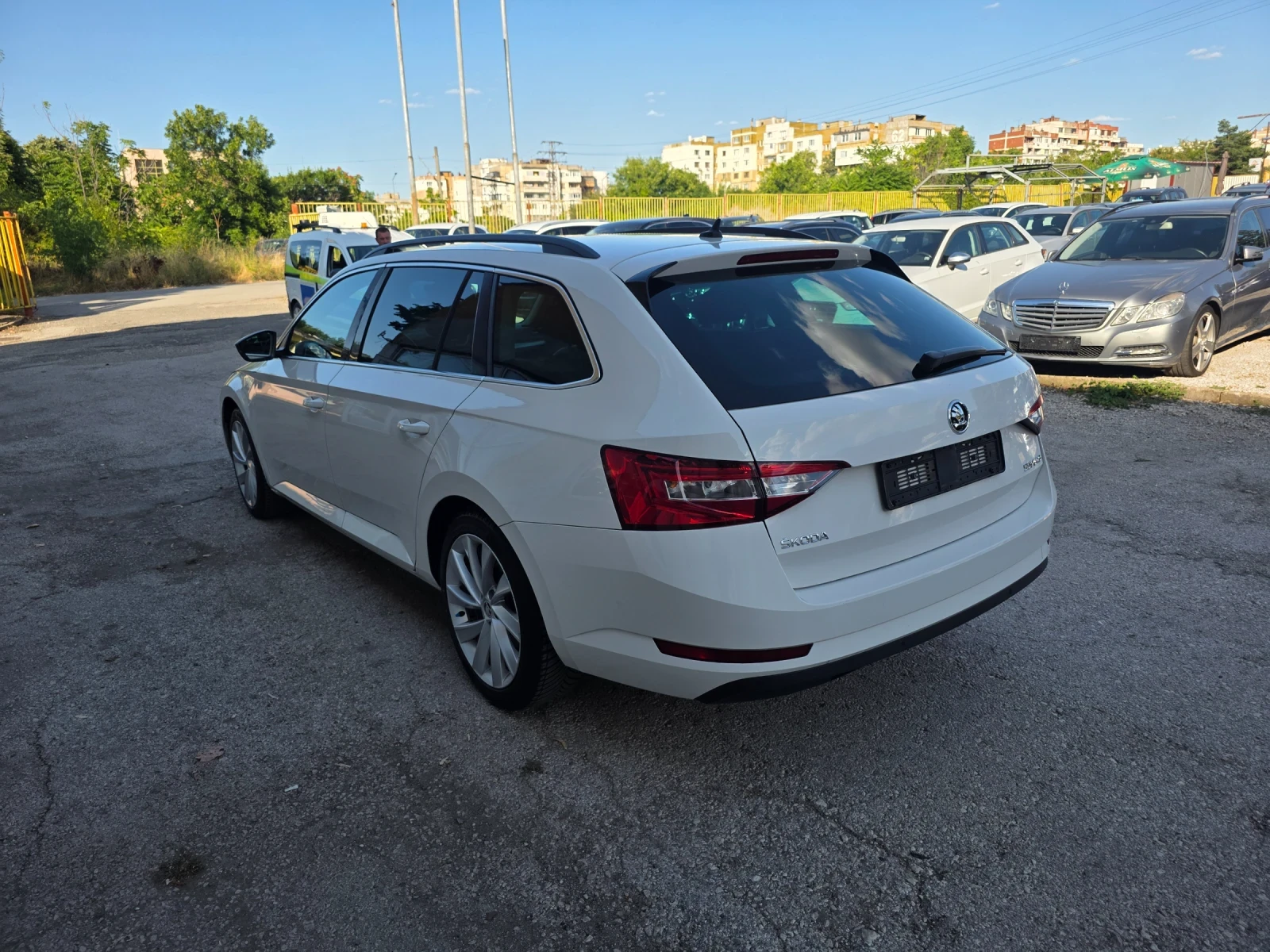 Skoda Superb 2.0TDI 150КС ITALY УНИКАТ, снимка 5 - Автомобили и джипове - 55327239