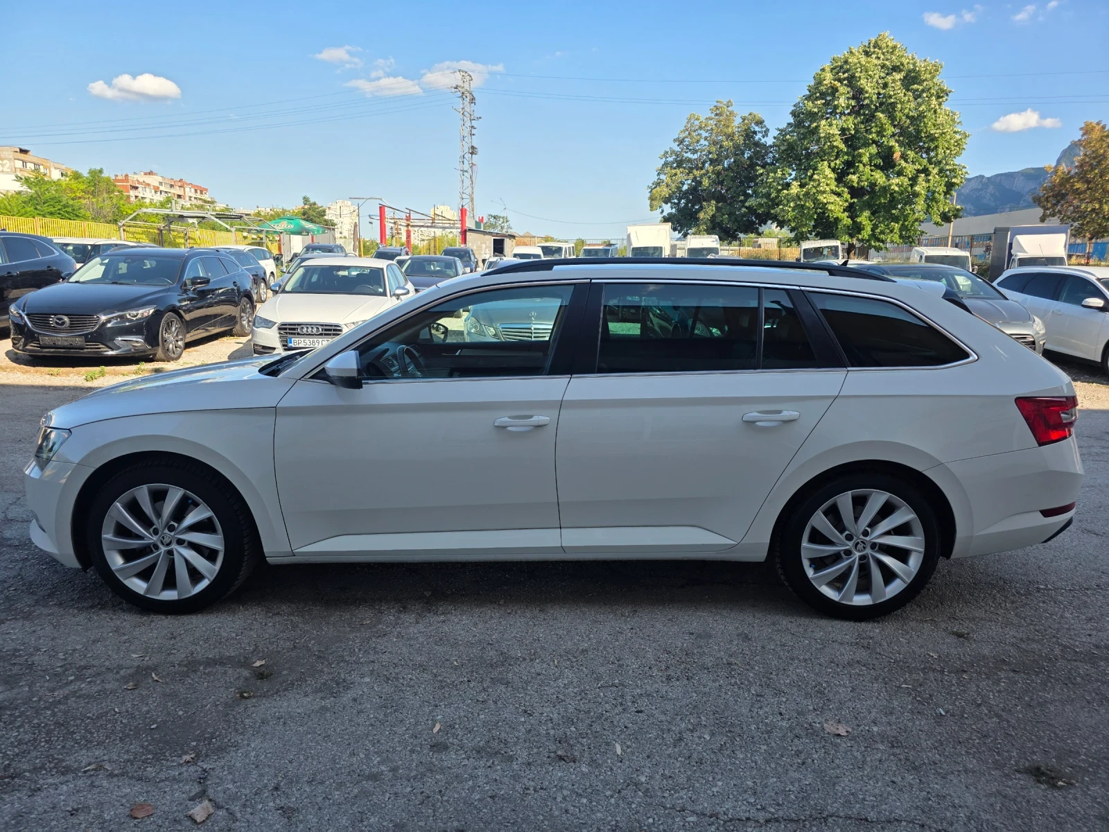 Skoda Superb 2.0TDI 150КС ITALY УНИКАТ, снимка 4 - Автомобили и джипове - 55327239
