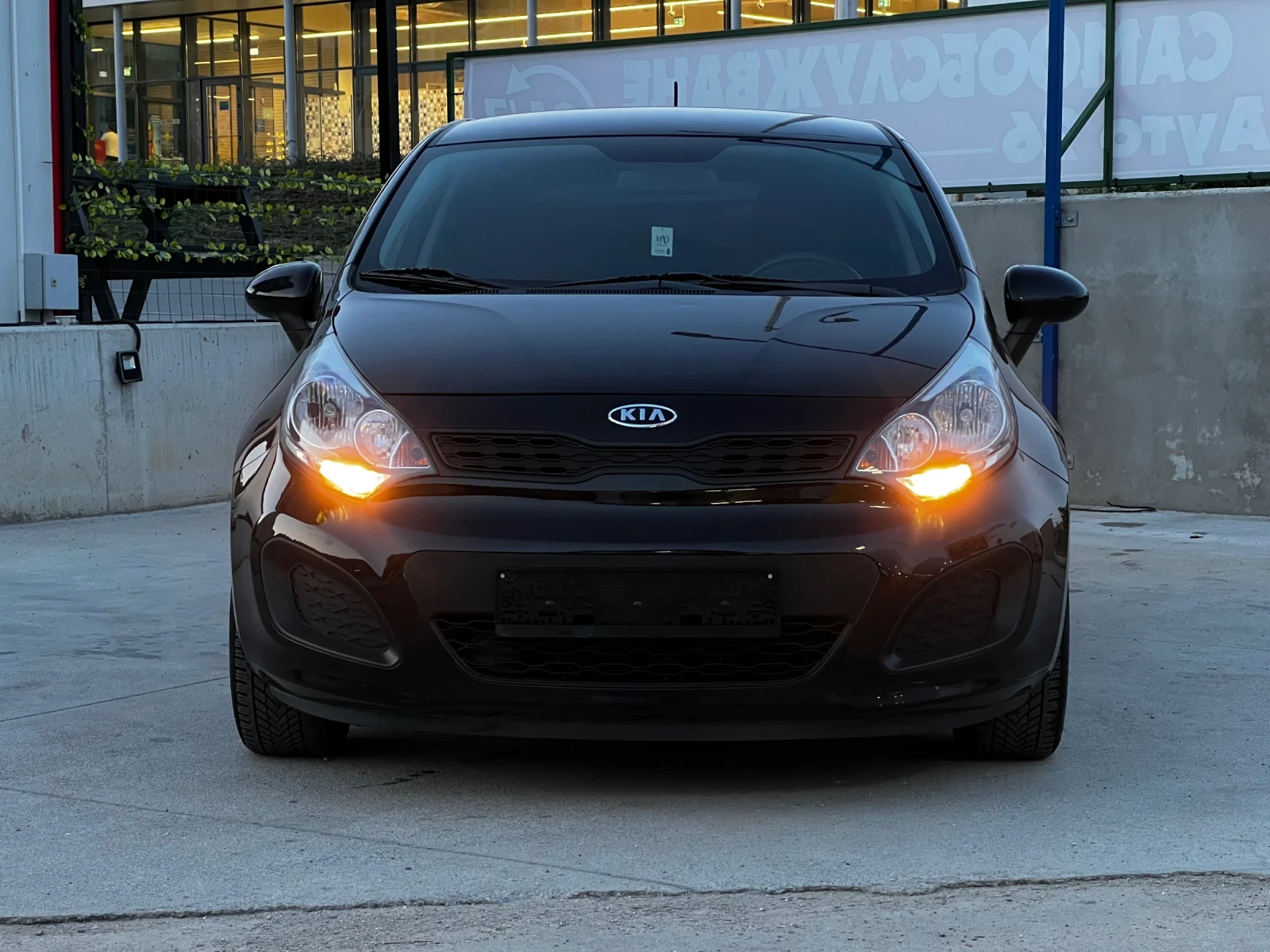 Kia Rio 1.4i 109hp, снимка 5 - Автомобили и джипове - 55418201