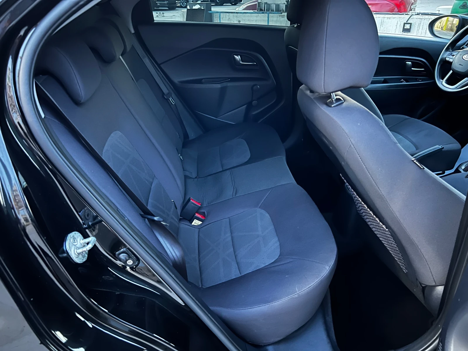 Kia Rio 1.4i 109hp, снимка 11 - Автомобили и джипове - 55418201