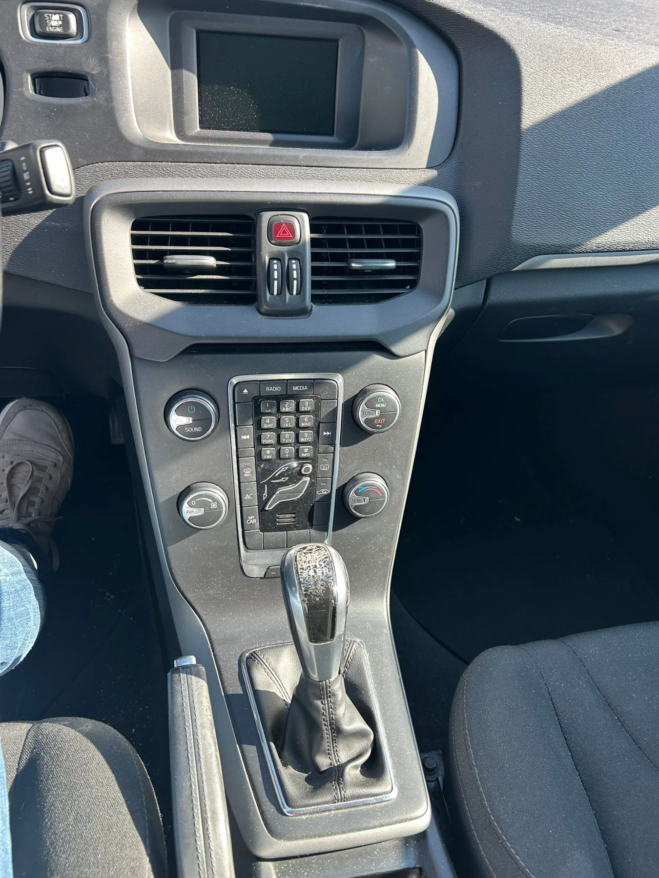 Volvo V40, снимка 6 - Автомобили и джипове - 55662280