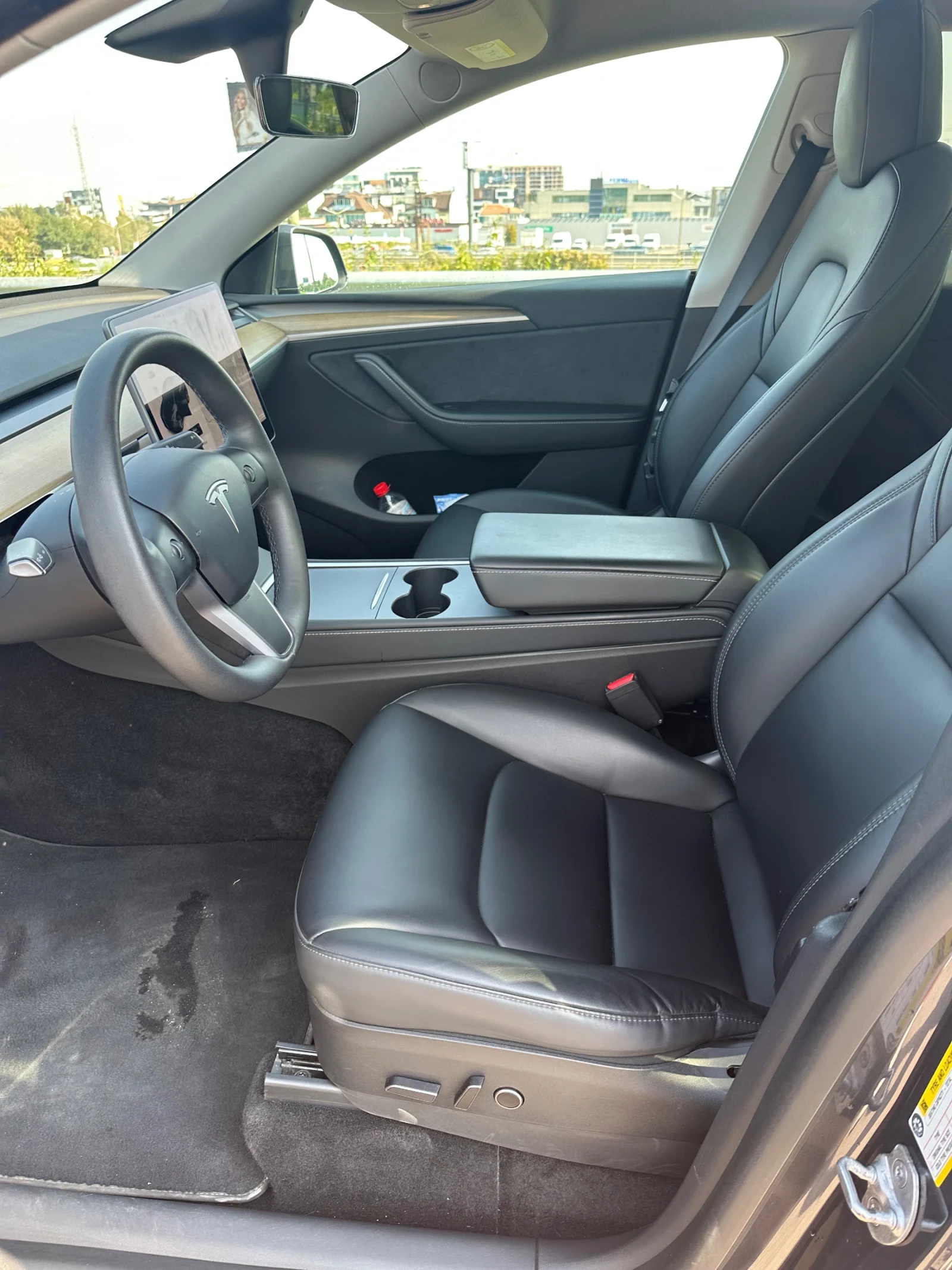 Tesla Model Y, снимка 9 - Автомобили и джипове - 55798244