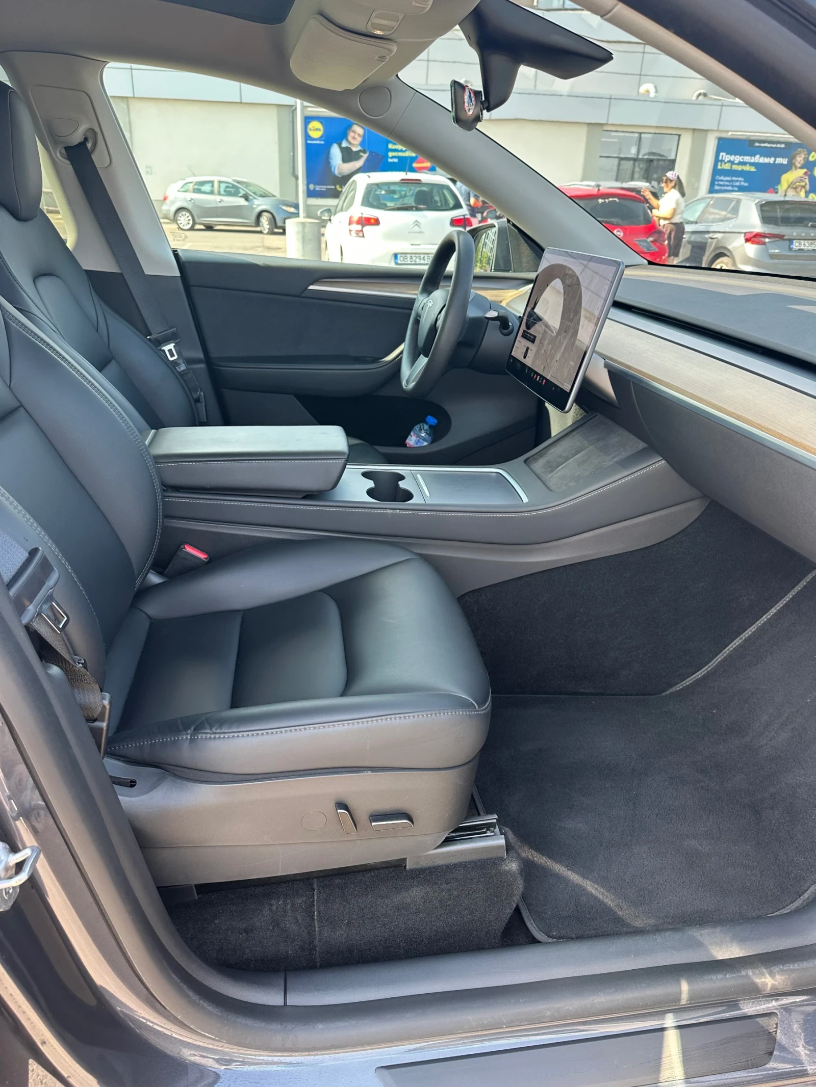 Tesla Model Y, снимка 12 - Автомобили и джипове - 55798244