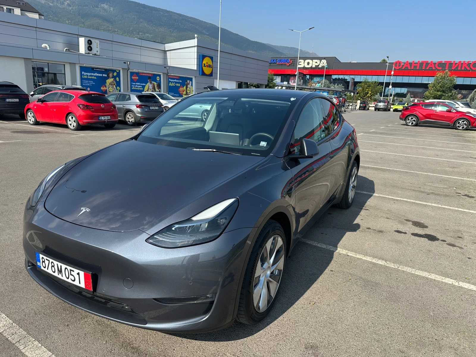 Tesla Model Y, снимка 6 - Автомобили и джипове - 55798244