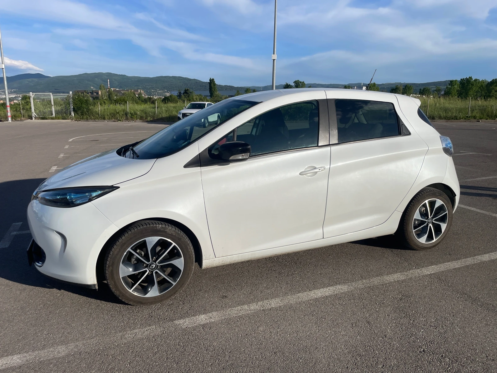 Renault Zoe 41kW, снимка 4 - Автомобили и джипове - 55844998