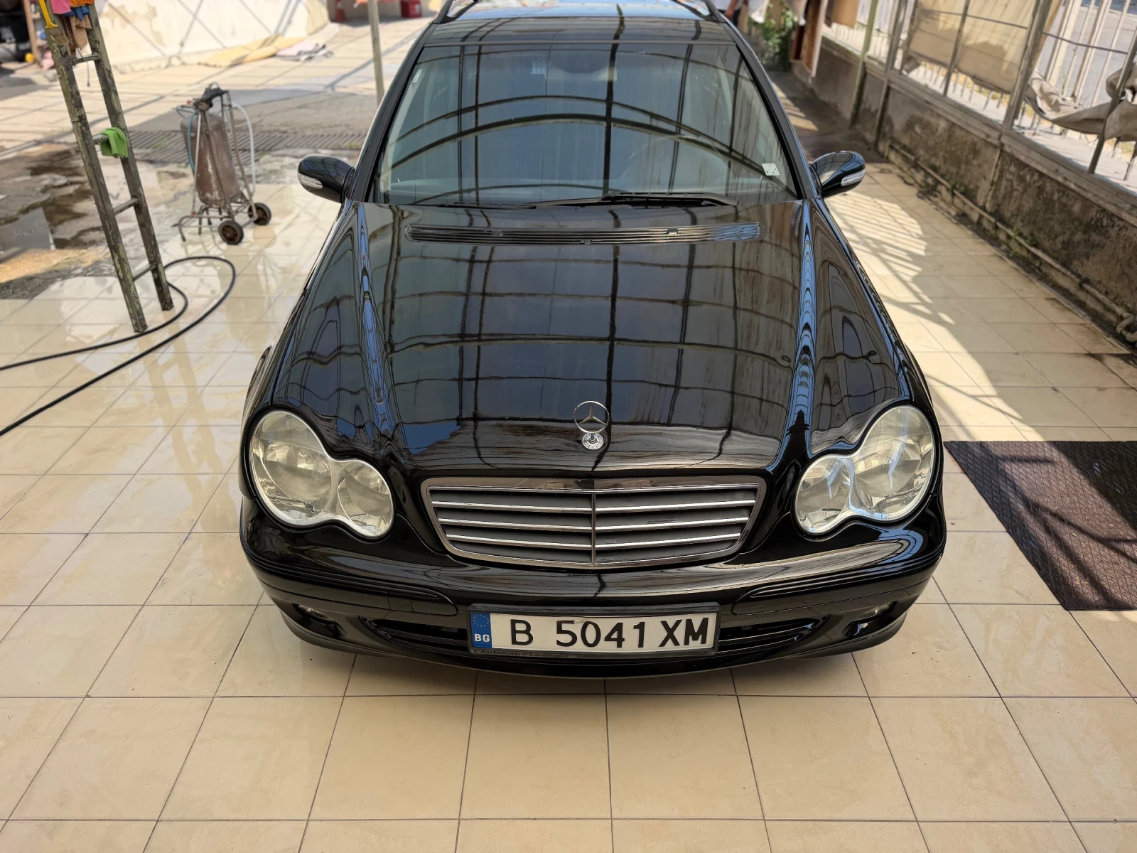 Mercedes-Benz C 220, снимка 2 - Автомобили и джипове - 56054817