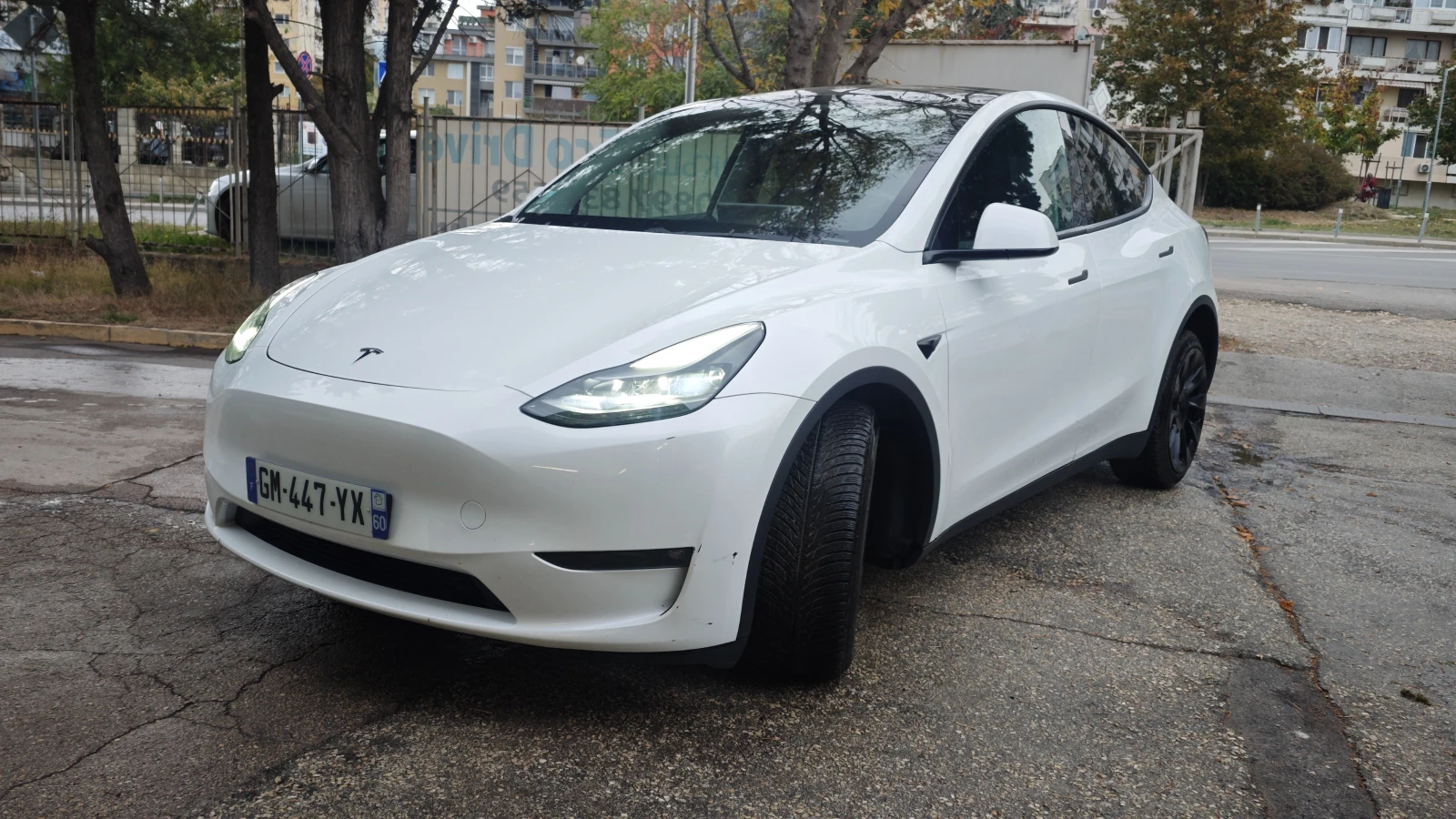 Tesla Model Y Long Range AWD 