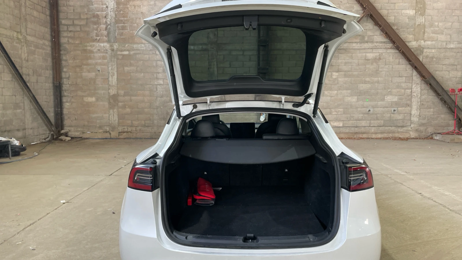 Tesla Model Y Long Range AWD , снимка 5 - Автомобили и джипове - 56228265