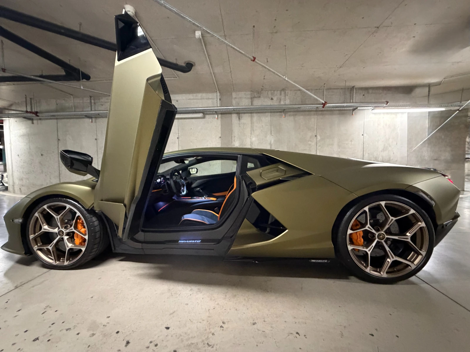 Lamborghini Revuelto �������* Ad Personam* ��� | Mobile.bg � ����������� 10