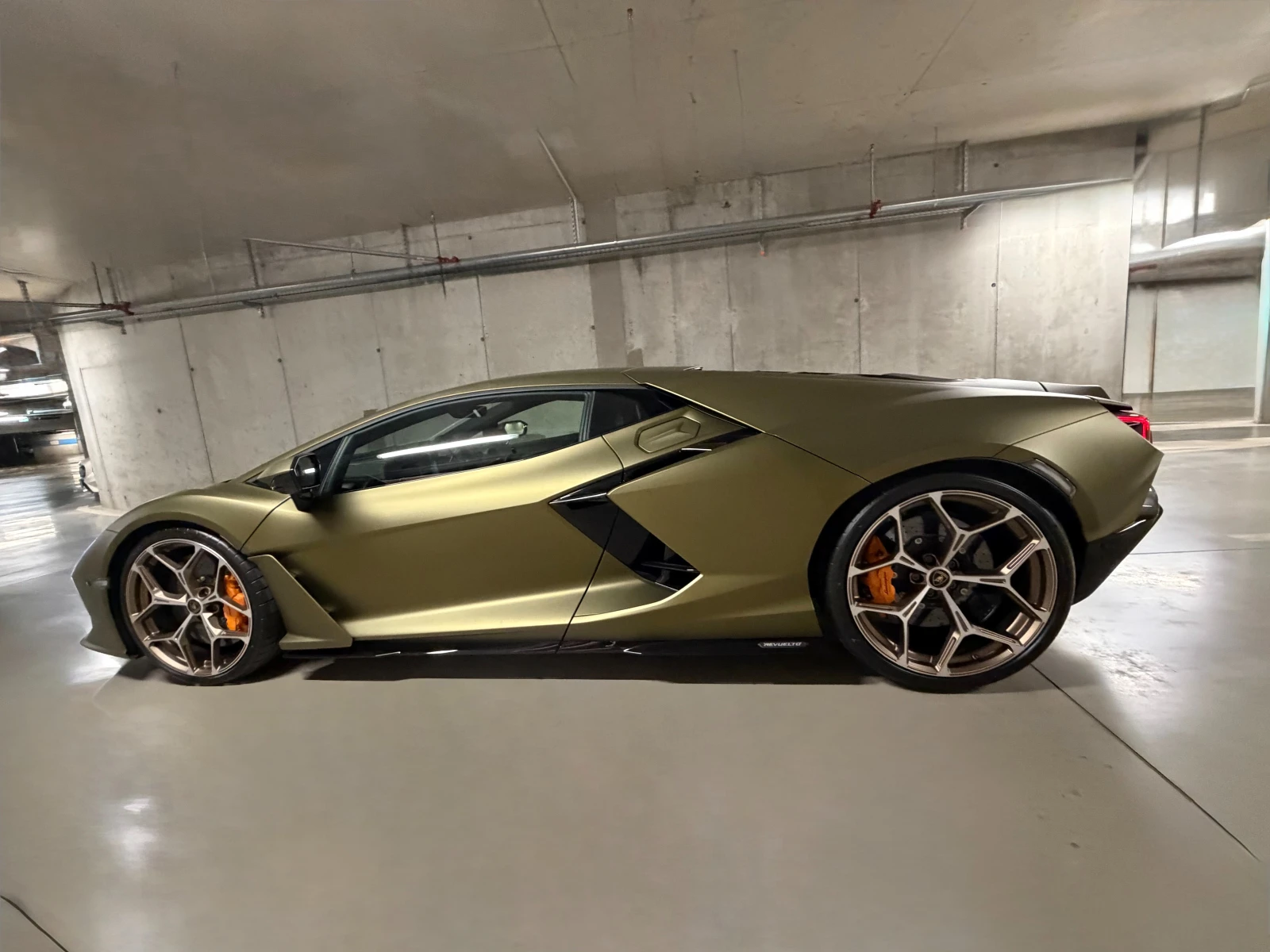 Lamborghini Revuelto �������* Ad Personam* ��� | Mobile.bg � ����������� 9