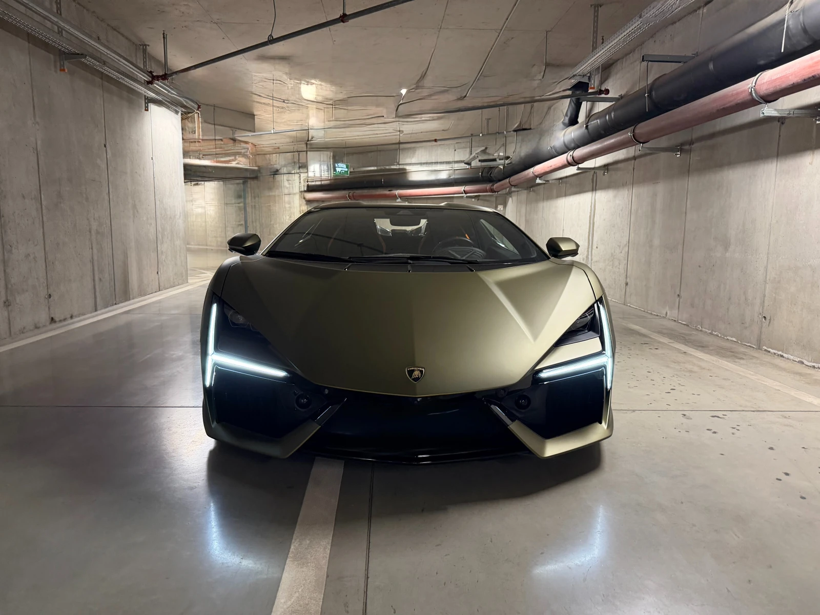 Lamborghini Revuelto �������* Ad Personam* ��� | Mobile.bg � ����������� 2