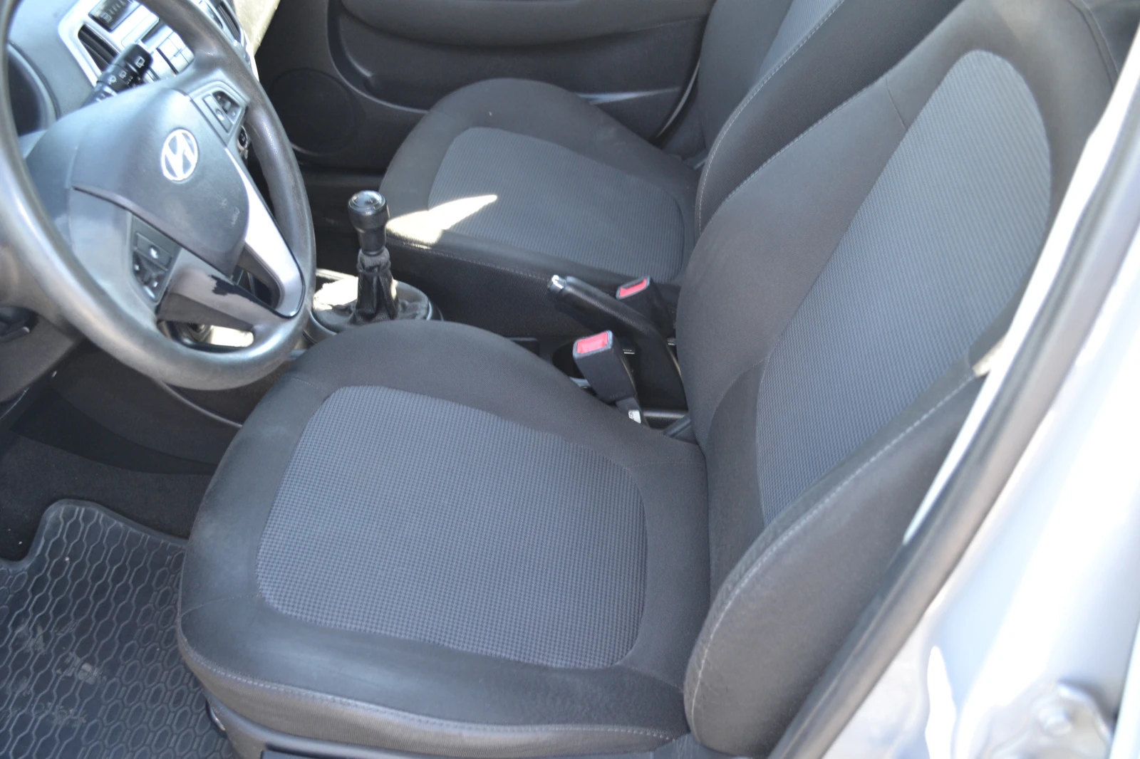 Hyundai I20 1.2-GAZZ, снимка 8 - Автомобили и джипове - 56337261