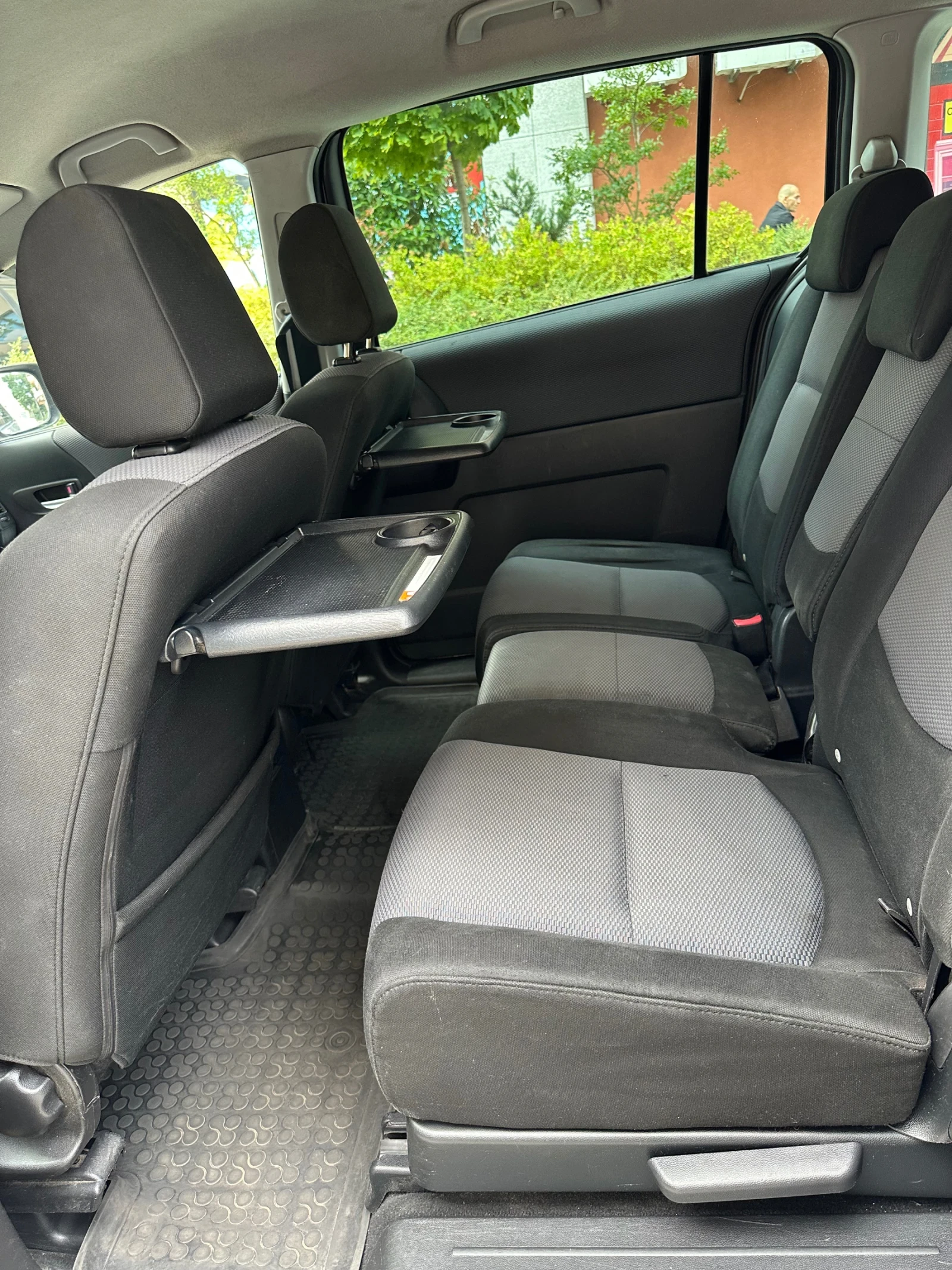 Mazda 5 2.0i LPG  6+ 1, снимка 11 - Автомобили и джипове - 56359041
