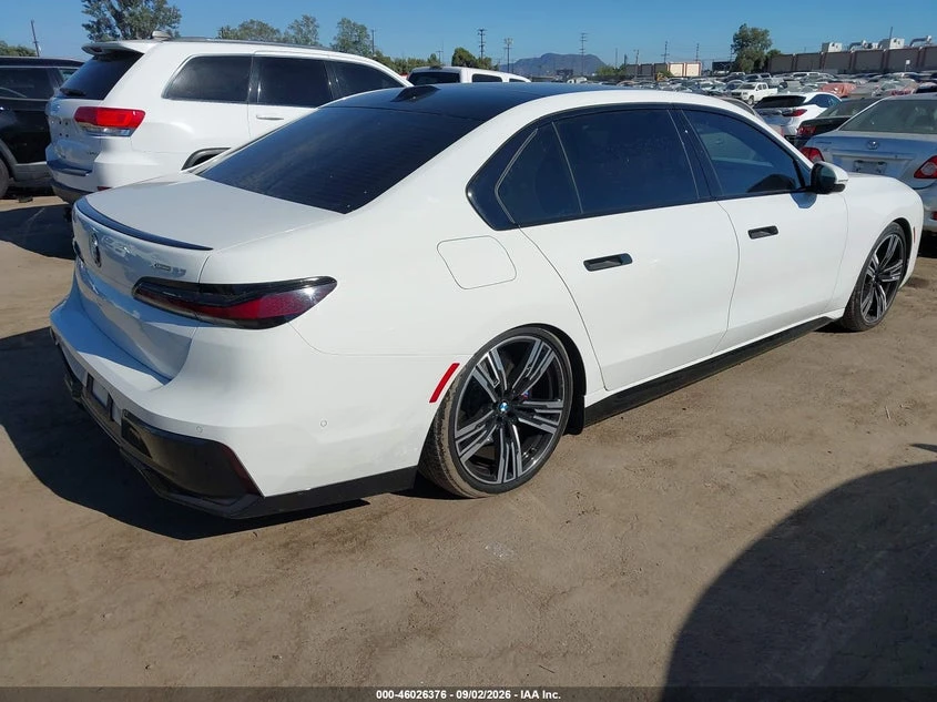 BMW i7 xDrive60, снимка 4 - Автомобили и джипове - 56425022