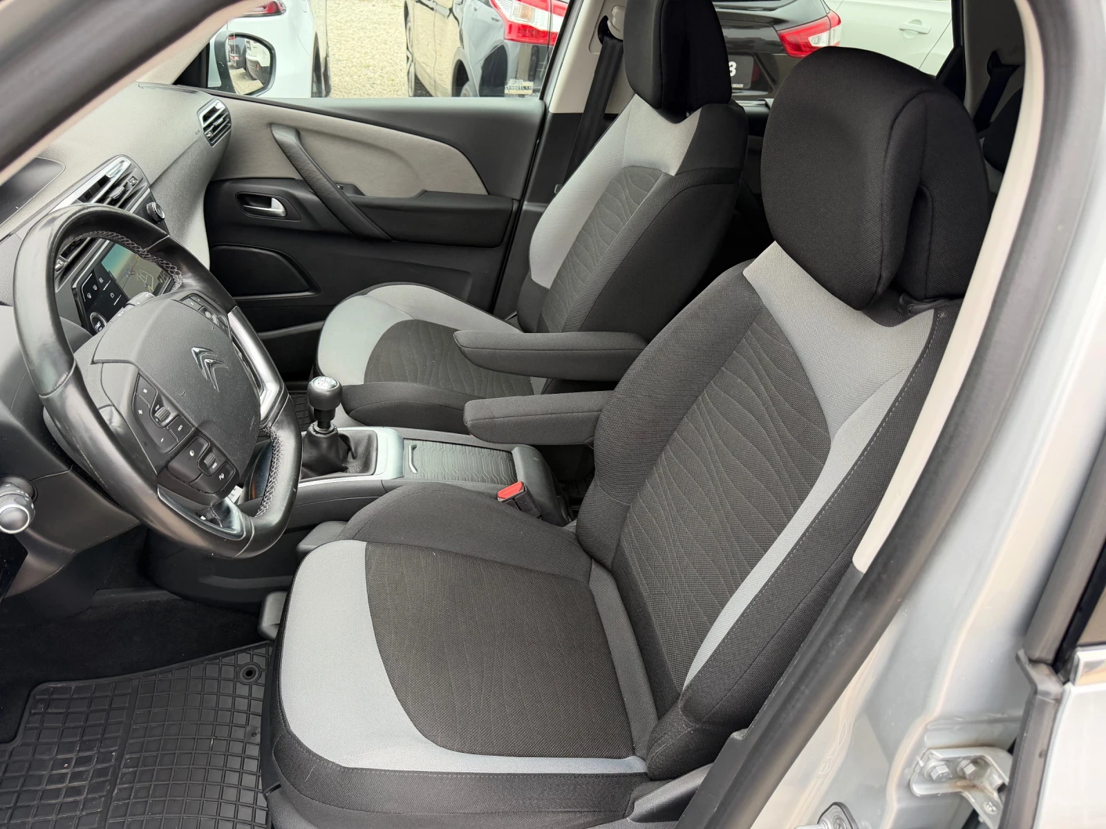 Citroen C4 Picasso 1.6HDI 120�.� 6��. NAVI Virtual Cockpit | Mobile.bg � ����������� 8