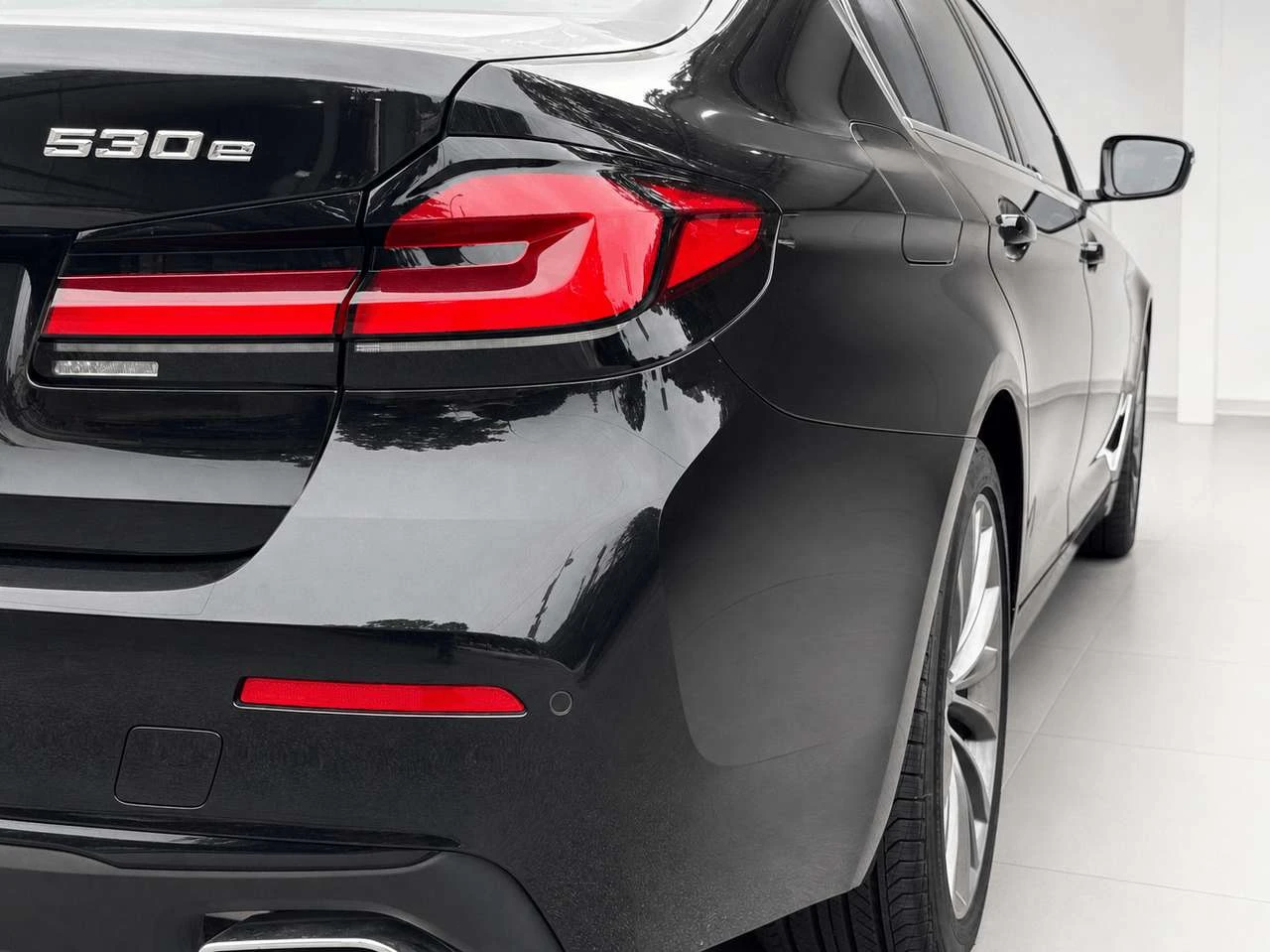 BMW 530E 530e xDrive Plug-In Hybrid | Mobile.bg � ����������� 11