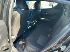 Toyota C-HR XLE, снимка 9